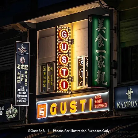Gusti Bed & Breakfast Singapore